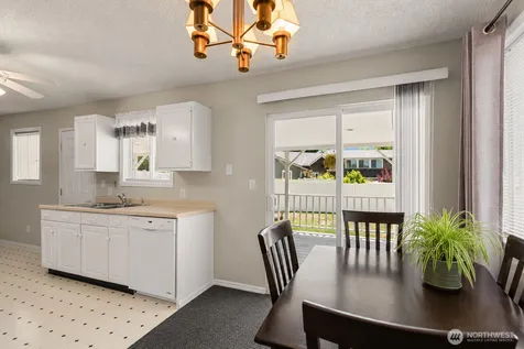 593 Rolfs Place East Wenatchee WA 98802