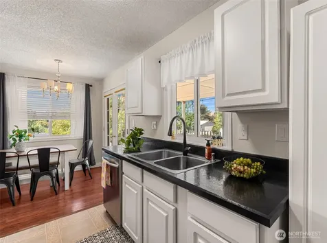 593 Rolfs Place East Wenatchee WA 98802