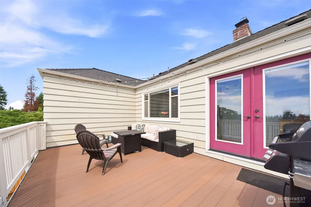 9725 Phinney Avenue N Seattle WA 98103