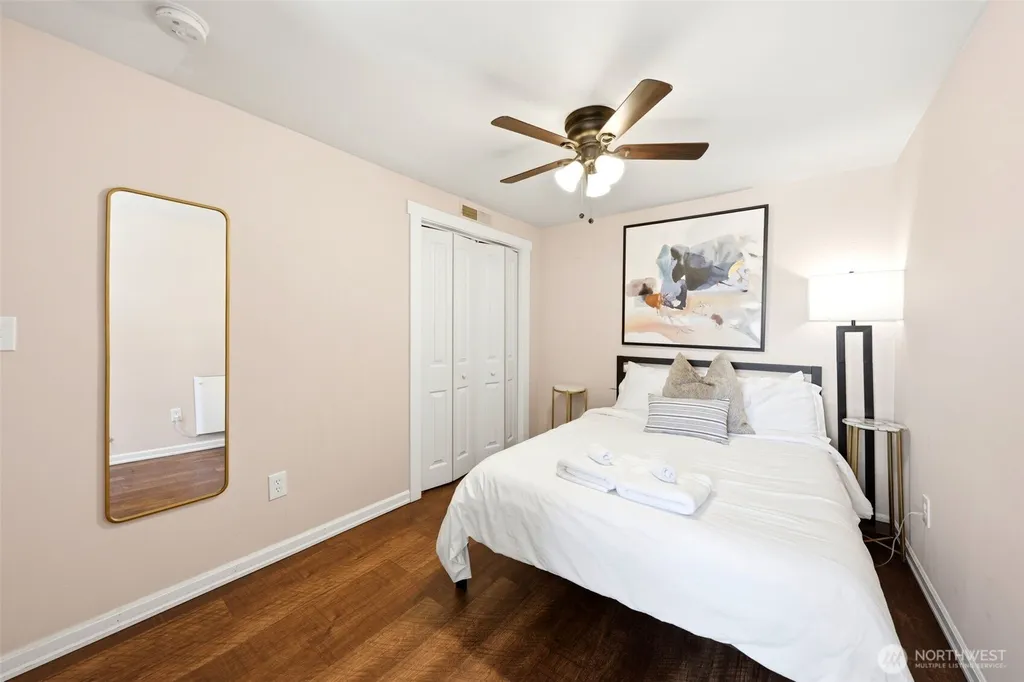 9725 Phinney Avenue N Seattle WA 98103