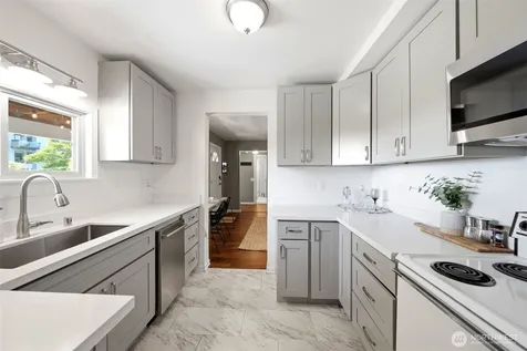 9725 Phinney Avenue N Seattle WA 98103