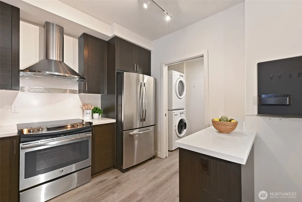 1760 NW 56th Street Seattle WA 98107