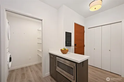 1760 NW 56th Street Seattle WA 98107
