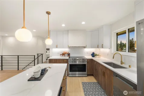 2518 36th Avenue W Seattle WA 98199