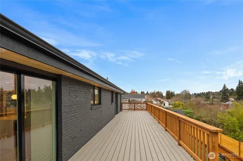 2518 36th Avenue W Seattle WA 98199