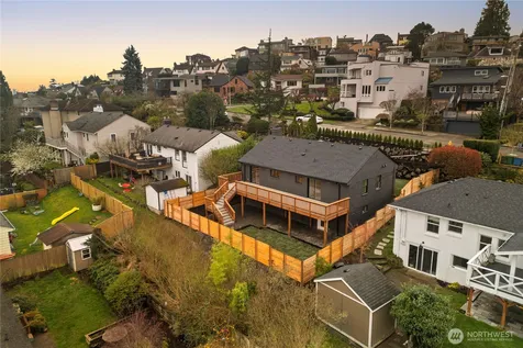 2518 36th Avenue W Seattle WA 98199