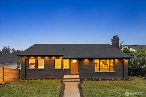 2518 36th Avenue W Seattle WA 98199