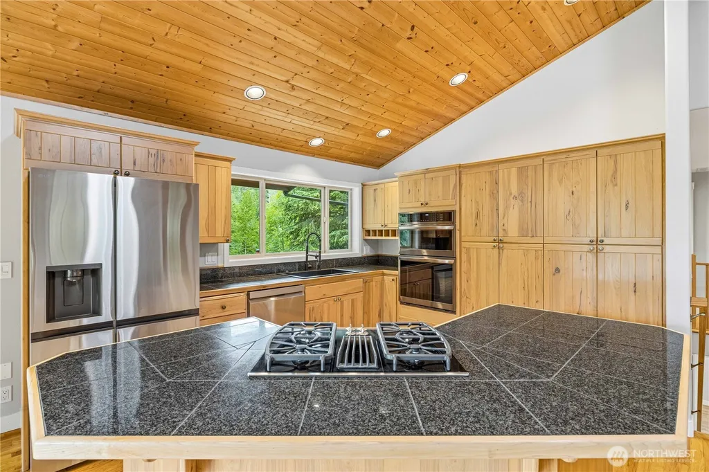 3145 Lakeshore Road Bellingham WA 98226