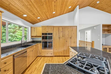 3145 Lakeshore Road Bellingham WA 98226