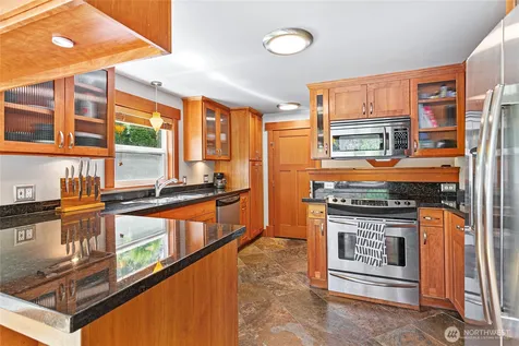 482 W Lake Samish Drive Bellingham WA 98229