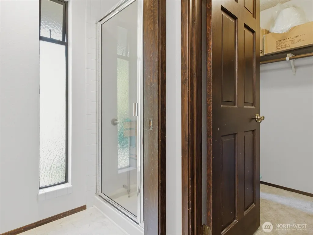 21828 SE 254th Place Maple Valley WA 98038