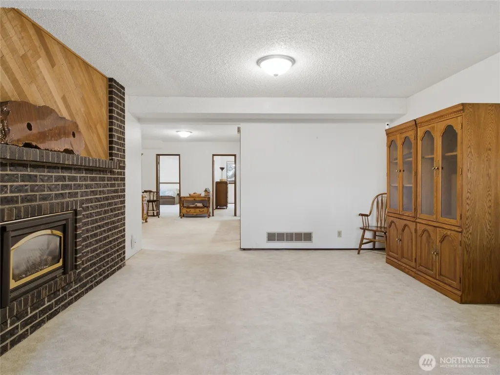 21828 SE 254th Place Maple Valley WA 98038