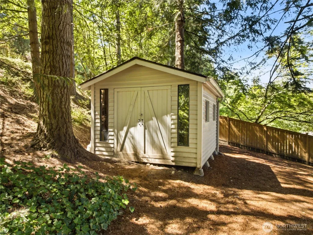 21828 SE 254th Place Maple Valley WA 98038