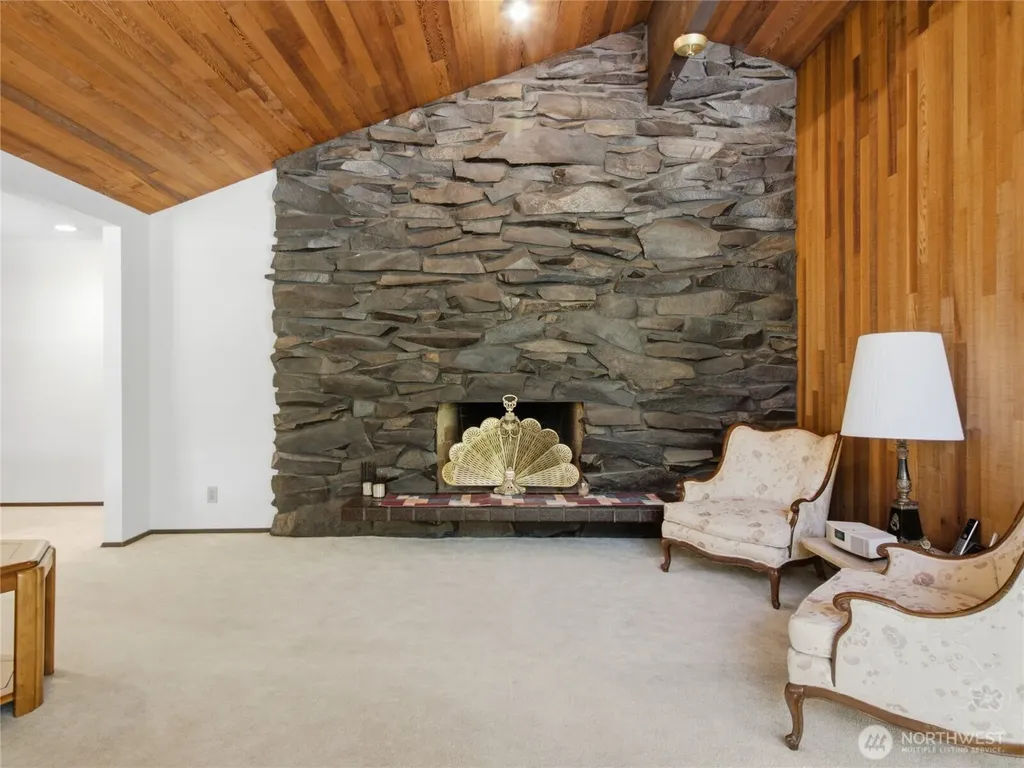 21828 SE 254th Place Maple Valley WA 98038