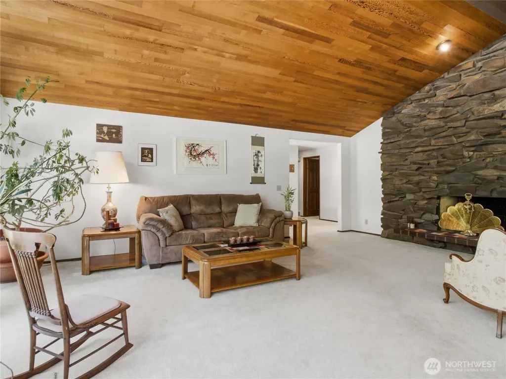 21828 SE 254th Place Maple Valley WA 98038