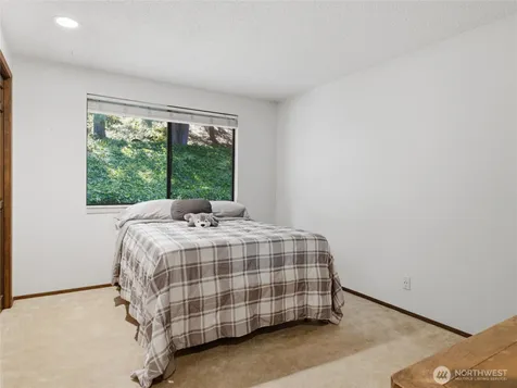 21828 SE 254th Place Maple Valley WA 98038
