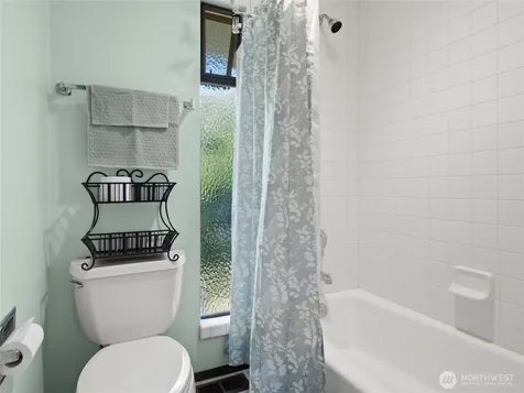 21828 SE 254th Place Maple Valley WA 98038