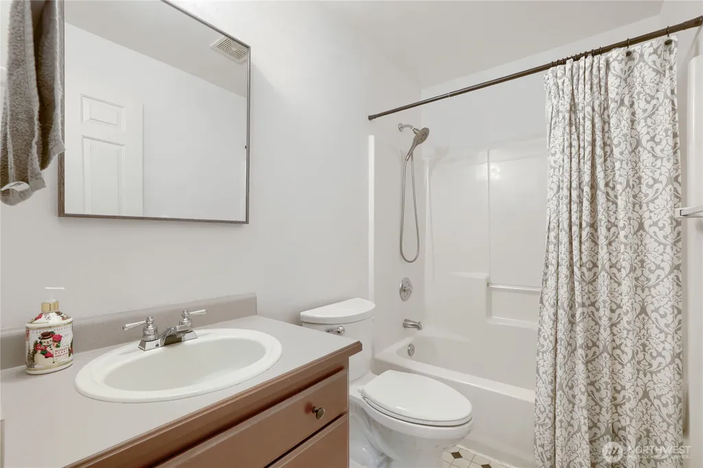 11613 Grove Drive Mukilteo WA 98275