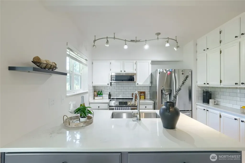 11613 Grove Drive Mukilteo WA 98275