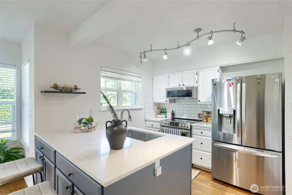11613 Grove Drive Mukilteo WA 98275