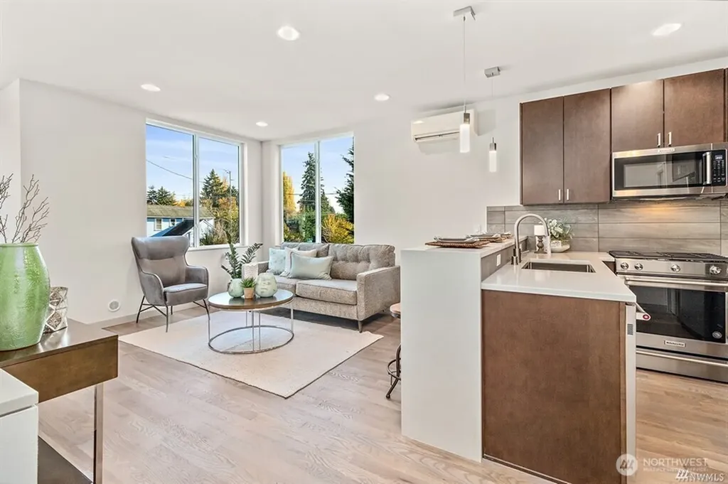 9515 8th Avenue NW Seattle WA 98117