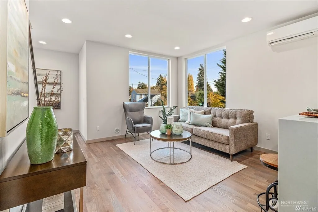 9515 8th Avenue NW Seattle WA 98117