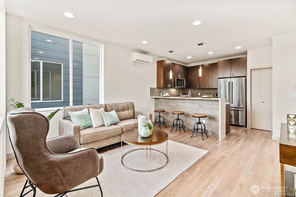 9515 8th Avenue NW Seattle WA 98117