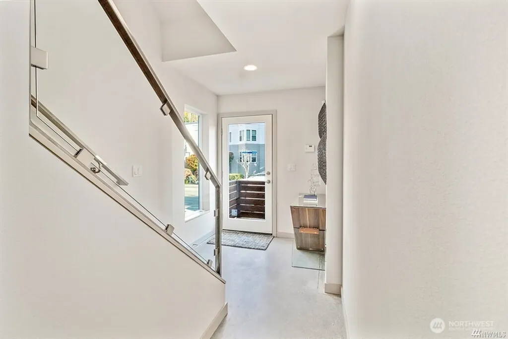 9515 8th Avenue NW Seattle WA 98117