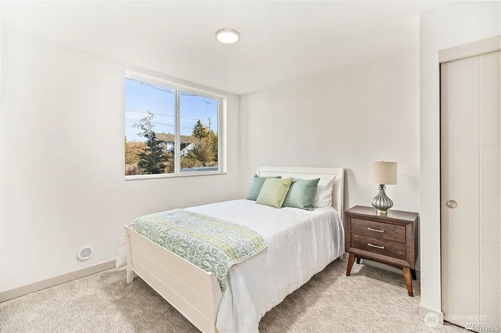 9515 8th Avenue NW Seattle WA 98117