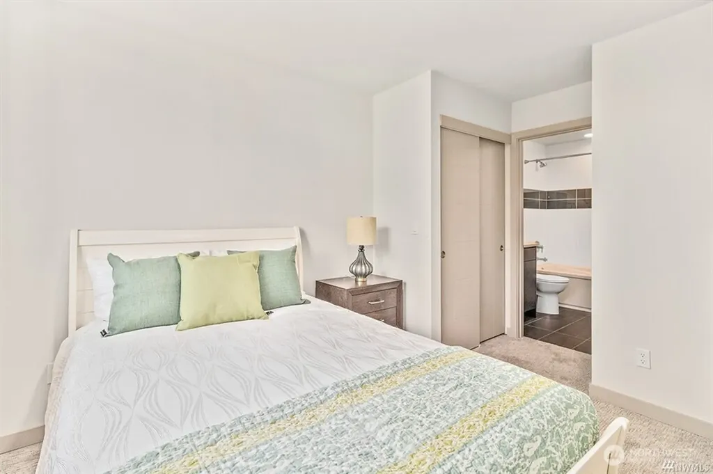9515 8th Avenue NW Seattle WA 98117