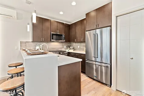 9515 8th Avenue NW Seattle WA 98117