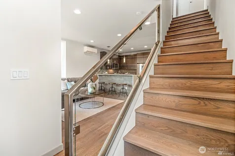 9515 8th Avenue NW Seattle WA 98117