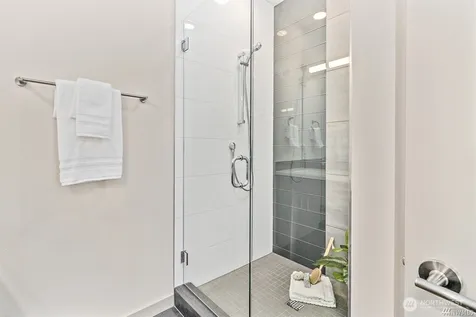 9515 8th Avenue NW Seattle WA 98117