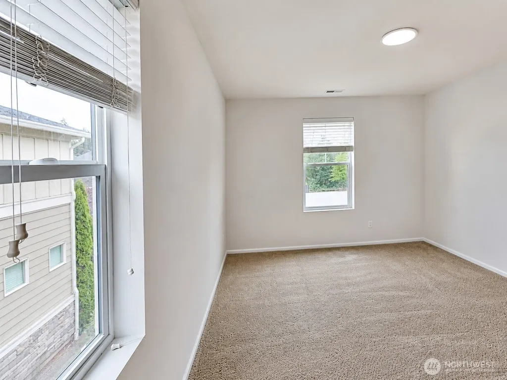 4960 S 325th Court Auburn WA 98001