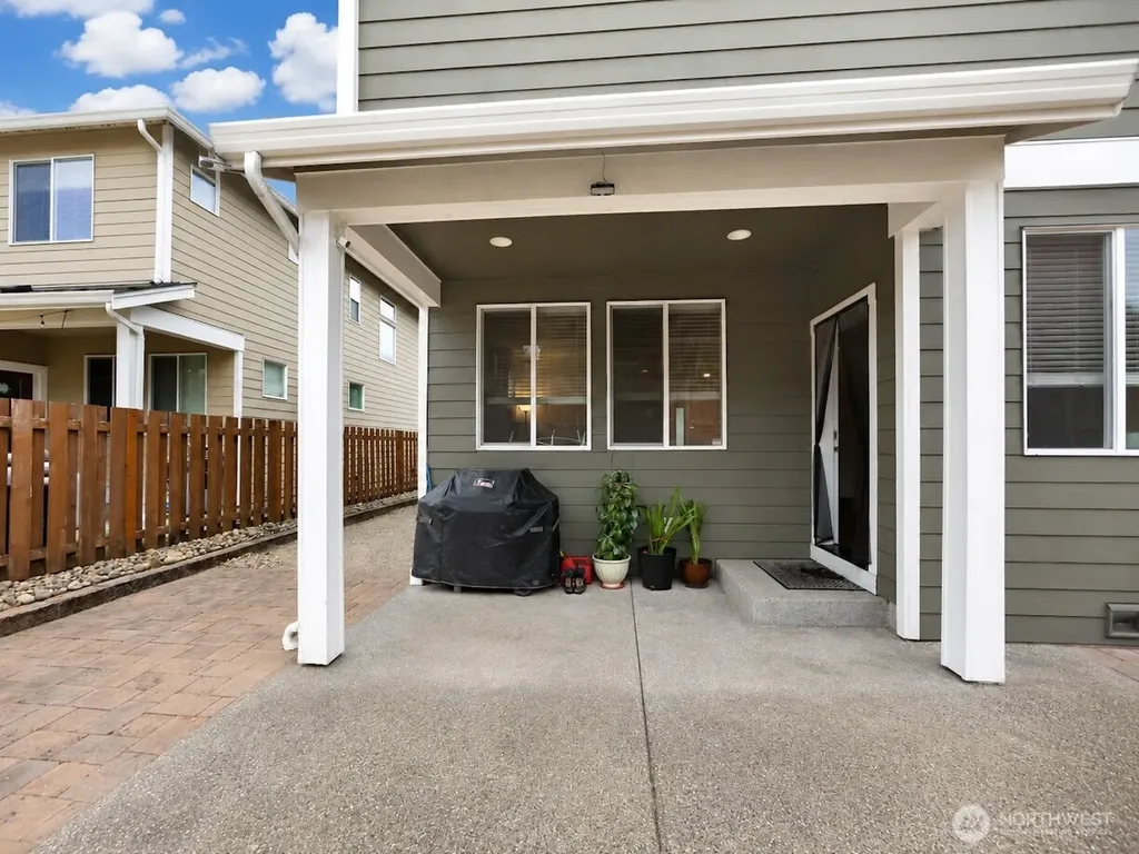 4960 S 325th Court Auburn WA 98001