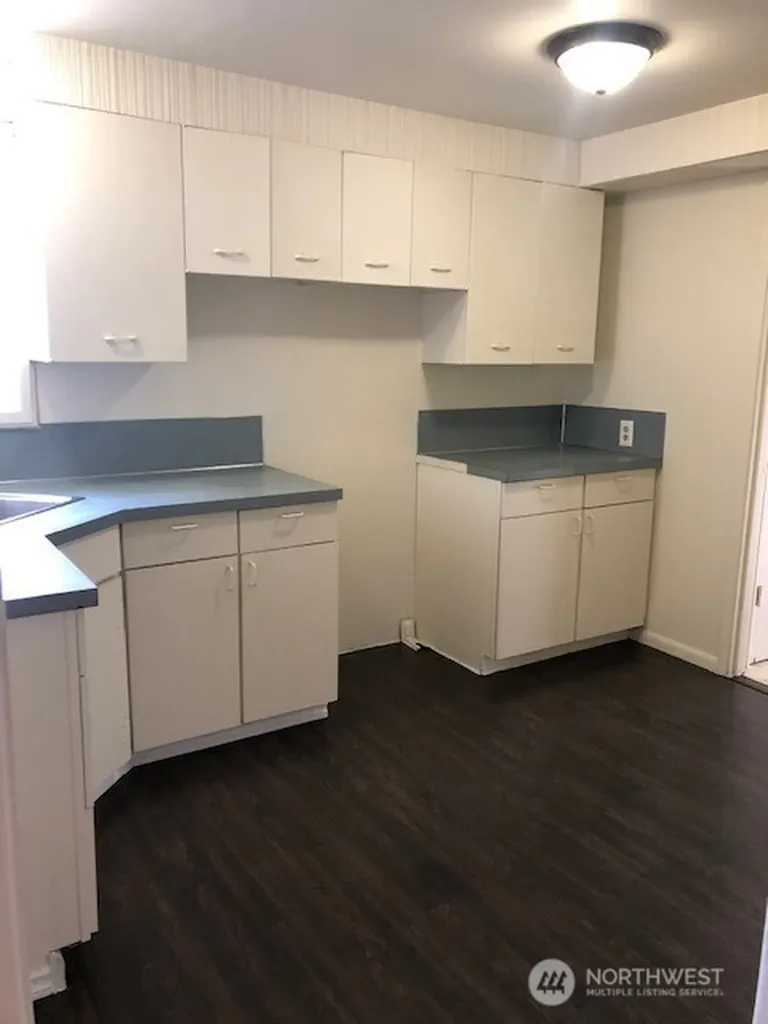 5518 25th Avenue NE Seattle WA 98105