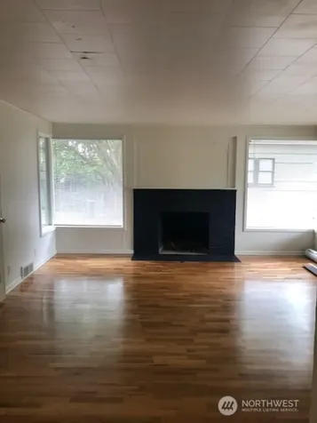 5518 25th Avenue NE Seattle WA 98105