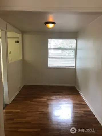 5518 25th Avenue NE Seattle WA 98105