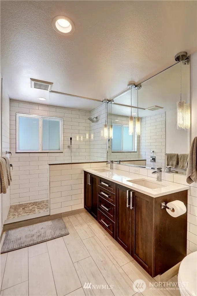 9216 224th Street SW Edmonds WA 98020
