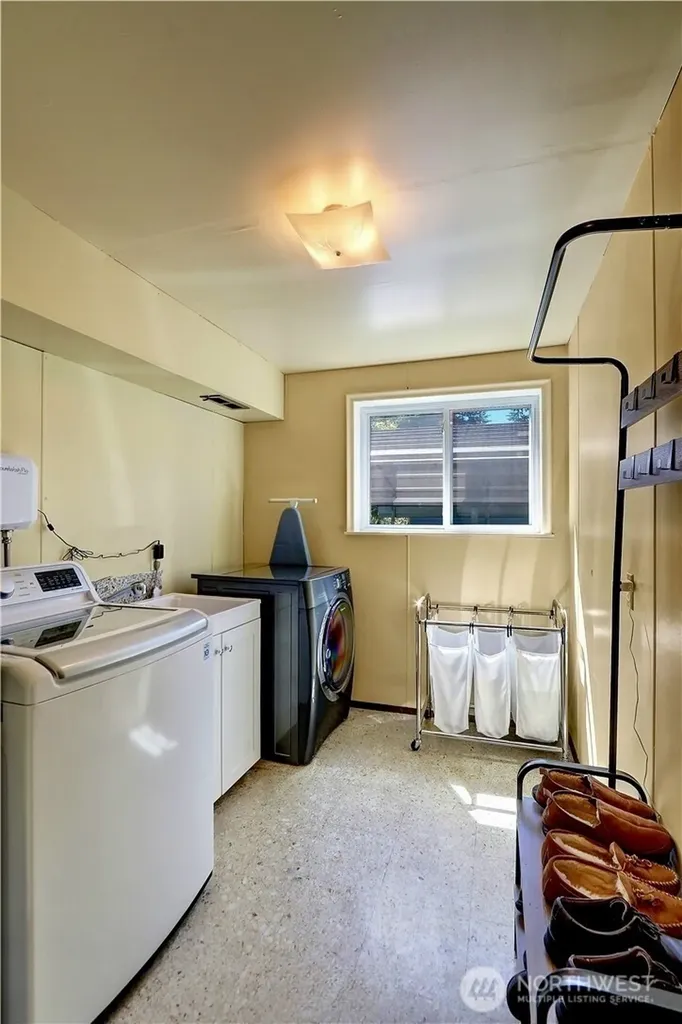 9216 224th Street SW Edmonds WA 98020