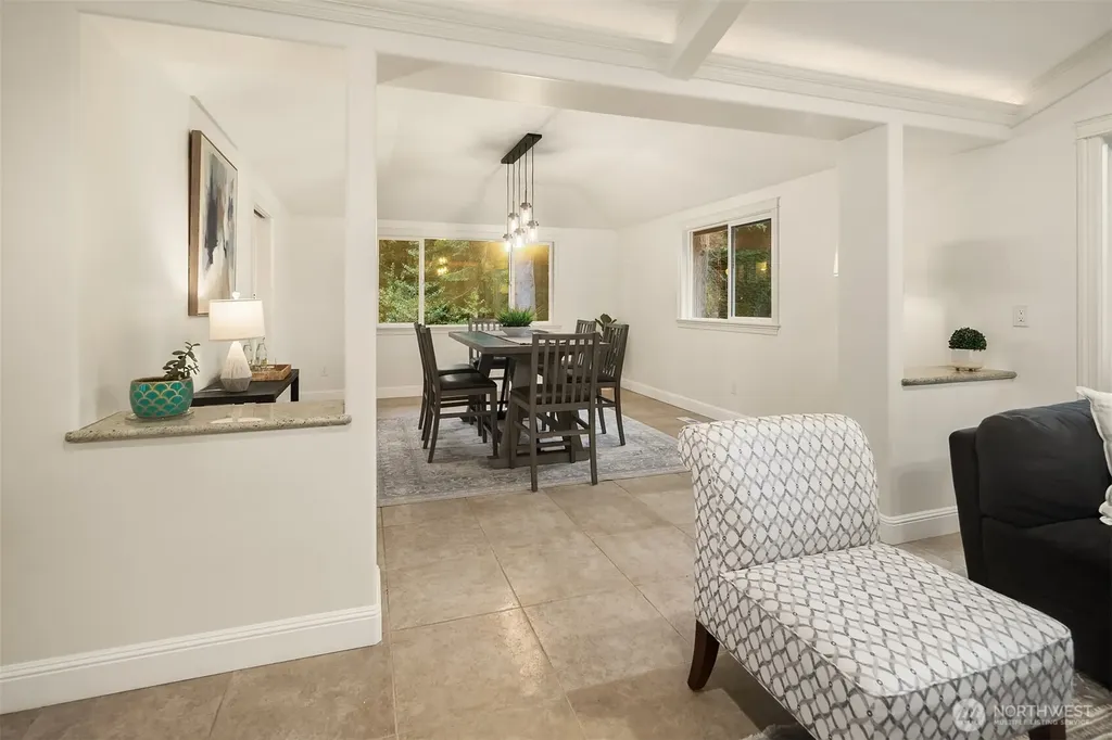310 Skyline Drive Edmonds WA 98020