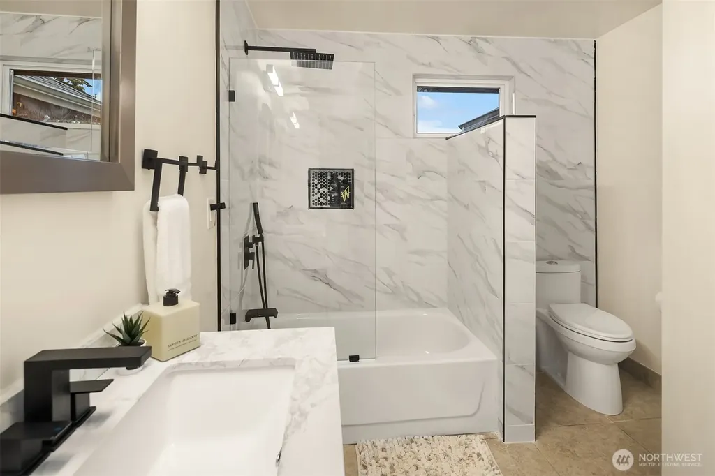 310 Skyline Drive Edmonds WA 98020