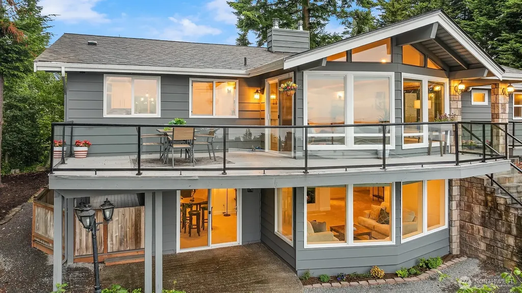 310 Skyline Drive Edmonds WA 98020