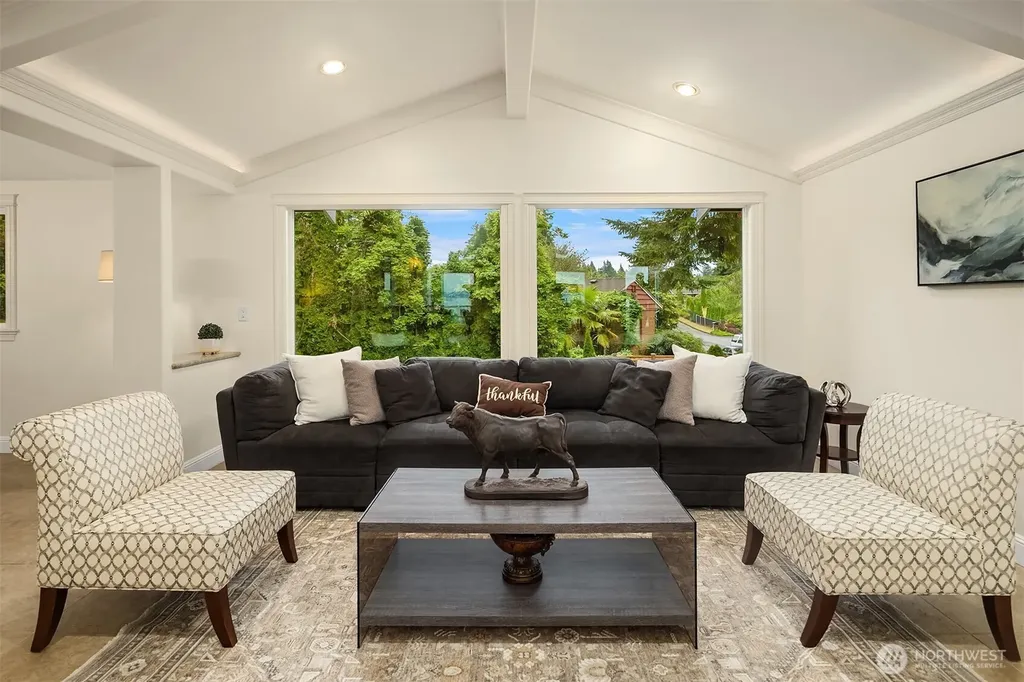 310 Skyline Drive Edmonds WA 98020