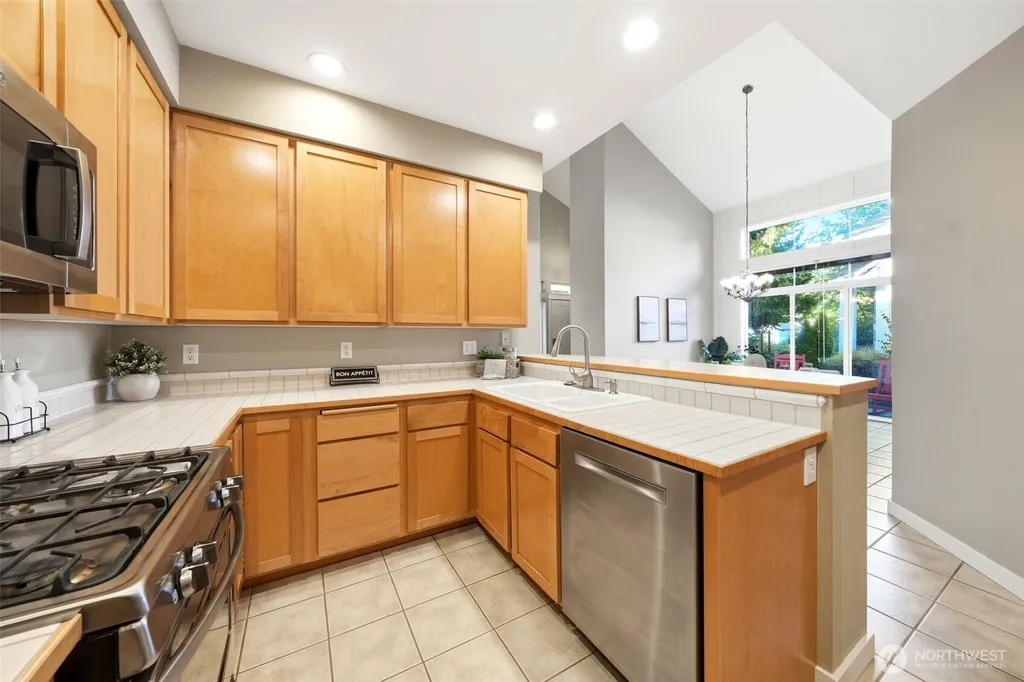 15637 NE 92nd Way Redmond WA 98052