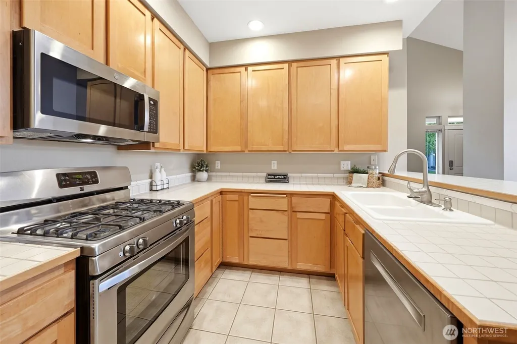 15637 NE 92nd Way Redmond WA 98052