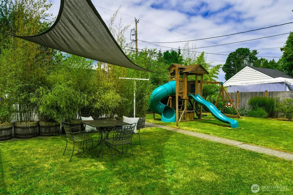 2010 Virginia Avenue Everett WA 98201