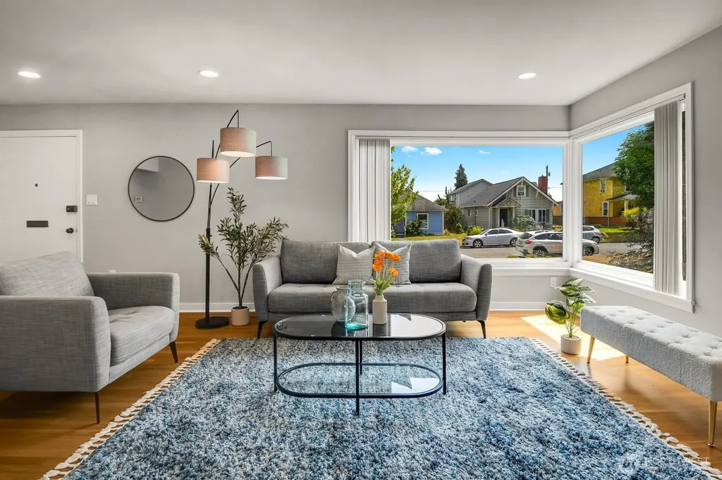 2010 Virginia Avenue Everett WA 98201
