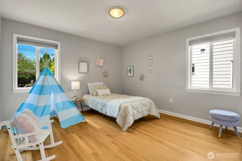 2010 Virginia Avenue Everett WA 98201