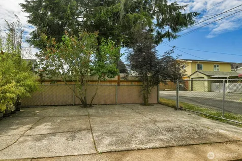 2010 Virginia Avenue Everett WA 98201